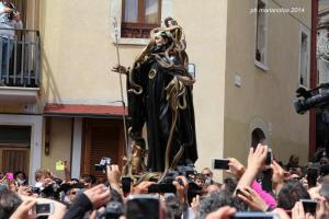 LL Abruzzo Cocullo primo Maggio festa di San Domenico rito dei serpari